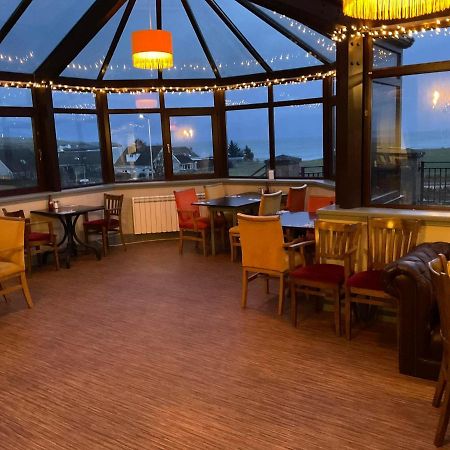 The Weigh Inn Hotel & Lodges Терсо Екстериор снимка