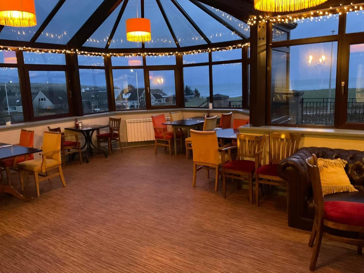 The Weigh Inn Hotel & Lodges Терсо Екстериор снимка