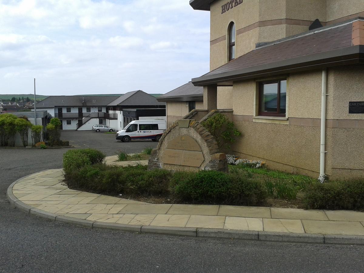 The Weigh Inn Hotel & Lodges Терсо Екстериор снимка